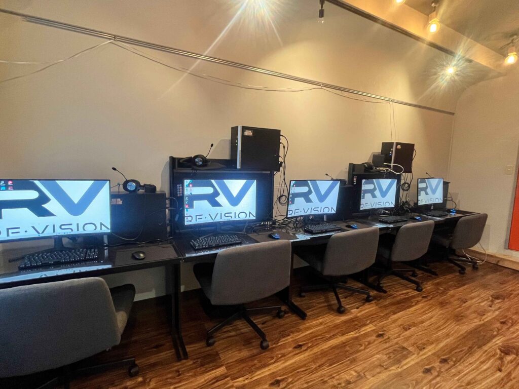 トップページ Revision Esports Freeschool Fc 1024x768